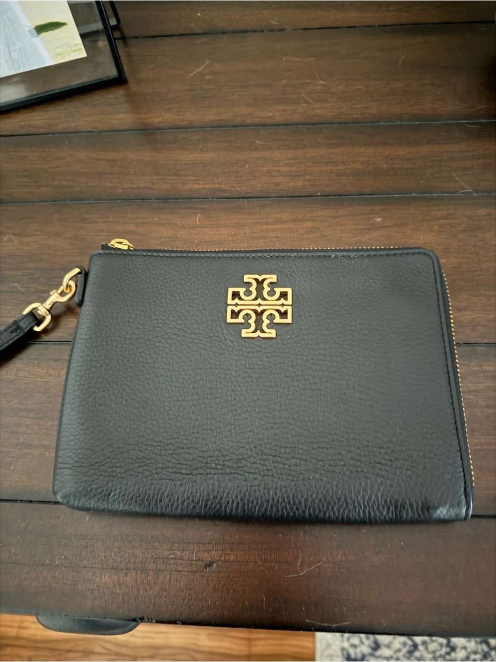 Women’s clutch with strap